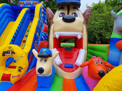 Piepūšamās atrakcijas noma ķepu patruļa