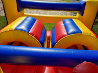 Piepūšamo atrakciju noma Piepūšamās atrakcijas noma karaliste