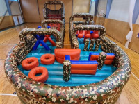 Piepūšamā atrakcija Militārā trase Piepūšamā atrakcija Militārā trase