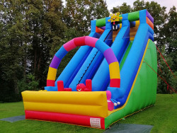 Piepūšamā atrakcija spančbobs Piepūšamās atrakcijas noma spančbobs