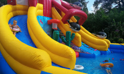 Piepūšamās atrakcijas noma Ūdens parks