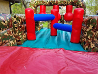 Piepūšamā atrakcija militārā trase Piepūšamās atrakcijas noma militārā trase