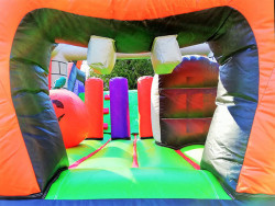 Piepūšamā atrakcija transilvānija Piepūšamās atrakcijas noma transilvānija