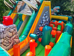 Piepūšamā atrakcija DINOZAURS Piepūšamā atrakcija DINOZAURS