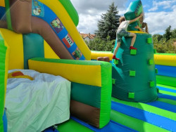 Piepūšamās atrakcijas Minecraft noma Piepūšamā atrakcija Minecraft ar brīvo lecienu